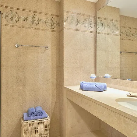 Altos De La Quinta By Interhome ベナアビス